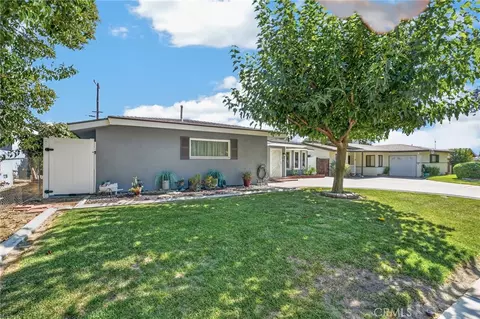 Exterior - 230 E Pioneer, Redlands, CA 92374 photo 4 of 10