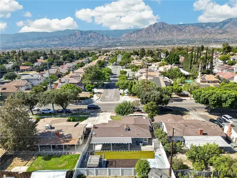 View/Area - 230 E Pioneer, Redlands, CA 92374 photo 4 of 5