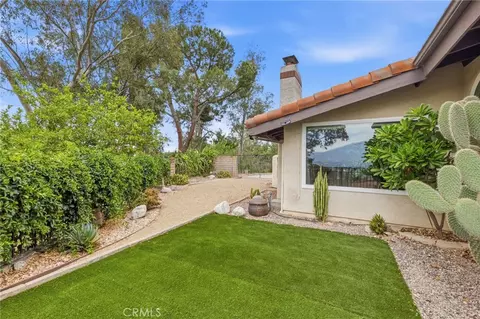Exterior - 31016 E Sunset Dr N, Redlands, CA 92373 photo 6 of 15
