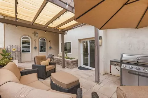 Exterior - 31016 E Sunset Dr N, Redlands, CA 92373 photo 5 of 15