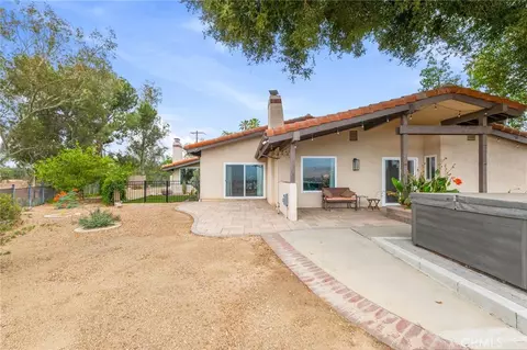 Exterior - 31016 E Sunset Dr N, Redlands, CA 92373 photo 9 of 15