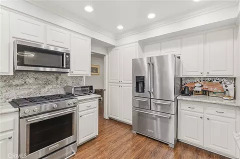 Kitchen - 31016 E Sunset Dr N, Redlands, CA 92373 photo 3 of 4