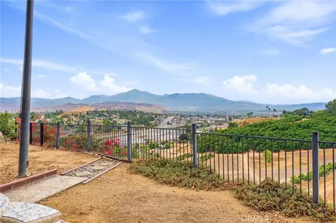 Exterior - 31016 E Sunset Dr N, Redlands, CA 92373 photo 13 of 15