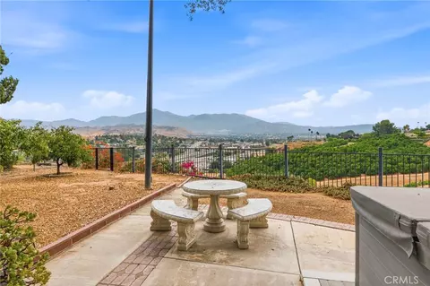 Exterior - 31016 E Sunset Dr N, Redlands, CA 92373 photo 12 of 15