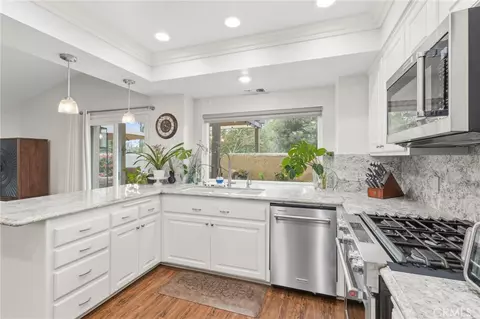 Kitchen - 31016 E Sunset Dr N, Redlands, CA 92373 photo 2 of 4