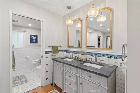 Bath - 31016 E Sunset Dr N, Redlands, CA 92373 photo 1 of 6