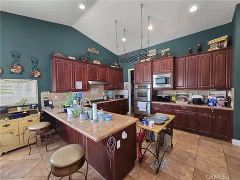Kitchen - 16005 Regency Rnch, Riverside, CA 92504 photo 2 of 3