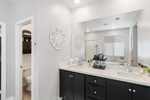 Bath - 6027 Evenfall, Banning, CA 92220 photo 1 of 1