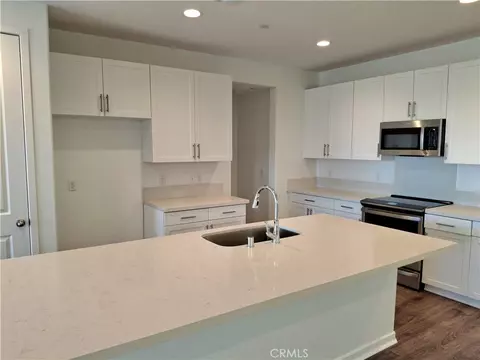 Kitchen - 29458 Upper Creek Loop, Winchester, CA 92596 photo 1 of 2