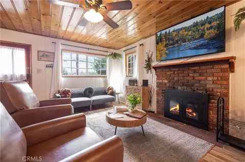 Living - 42855 Willow Ave, Big Bear Lake, CA 92315 photo 1 of 4