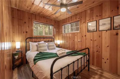 Bedroom - 42855 Willow Ave, Big Bear Lake, CA 92315 photo 1 of 6