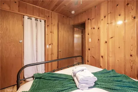 Bedroom - 42855 Willow Ave, Big Bear Lake, CA 92315 photo 3 of 6