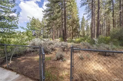 Exterior - 42855 Willow Ave, Big Bear Lake, CA 92315 photo 2 of 7