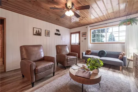 Living - 42855 Willow Ave, Big Bear Lake, CA 92315 photo 4 of 4