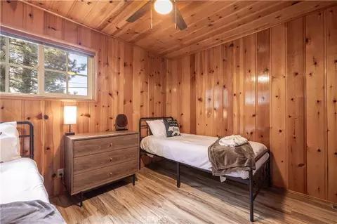 Bedroom - 42855 Willow Ave, Big Bear Lake, CA 92315 photo 5 of 6