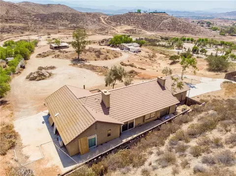 View/Area - 22125 Post Rd, Perris, CA 92570 photo 2 of 16