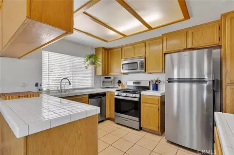 Kitchen - 22779 El Centro, Apple Valley, CA 92307 photo 1 of 4