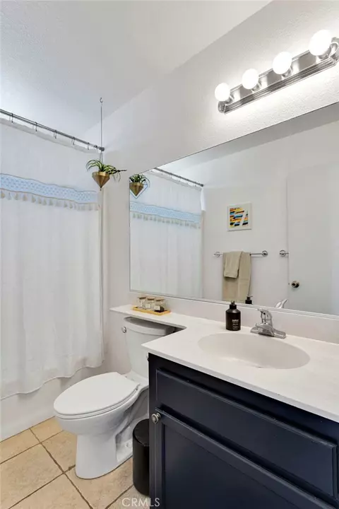 Bath - 22779 El Centro, Apple Valley, CA 92307 photo 4 of 4