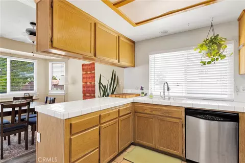 Kitchen - 22779 El Centro, Apple Valley, CA 92307 photo 2 of 4