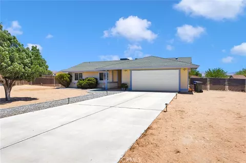 Exterior - 22779 El Centro, Apple Valley, CA 92307 photo 5 of 14
