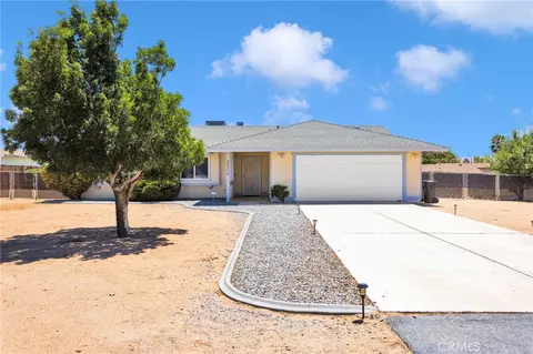 Exterior - 22779 El Centro, Apple Valley, CA 92307 photo 4 of 14