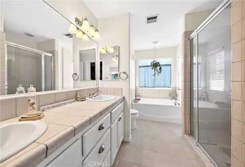 Bath - 11666 Madison St, Yucaipa, CA 92399 photo 2 of 4