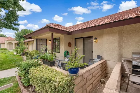 Exterior - 19233 Elm, Apple Valley, CA 92308 photo 2 of 3