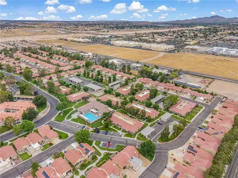 View/Area - 19233 Elm, Apple Valley, CA 92308 photo 4 of 8