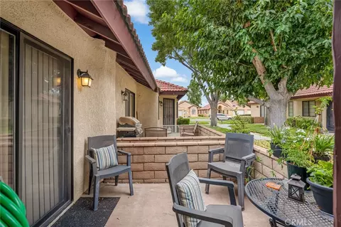 Exterior - 19233 Elm, Apple Valley, CA 92308 photo 3 of 3
