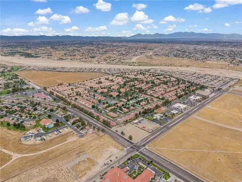 View/Area - 19233 Elm, Apple Valley, CA 92308 photo 7 of 8