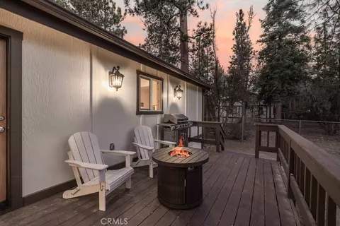 Exterior - 352 Feldstrasse, Big Bear Lake, CA 92315 photo 7 of 17
