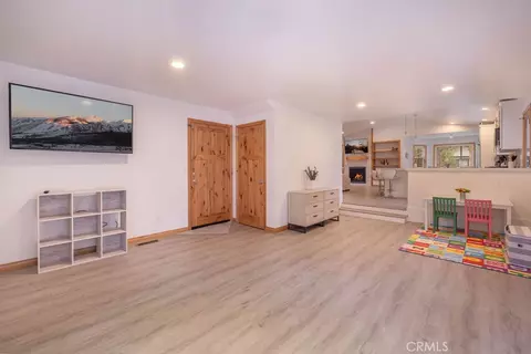 Entry Way - 352 Feldstrasse, Big Bear Lake, CA 92315 photo 1 of 1