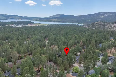 View/Area - 352 Feldstrasse, Big Bear Lake, CA 92315 photo 3 of 6