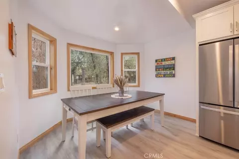Dining - 352 Feldstrasse, Big Bear Lake, CA 92315 photo 1 of 1