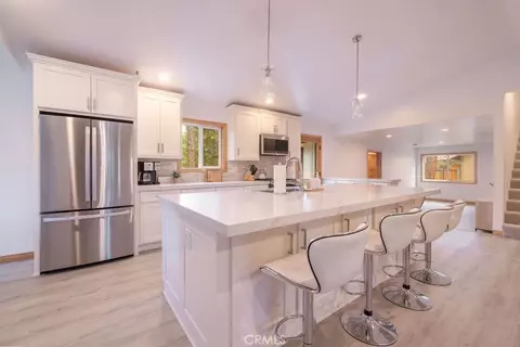 Kitchen - 352 Feldstrasse, Big Bear Lake, CA 92315 photo 1 of 4
