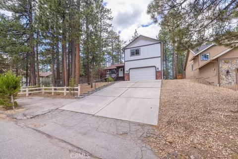Exterior - 352 Feldstrasse, Big Bear Lake, CA 92315 photo 16 of 17