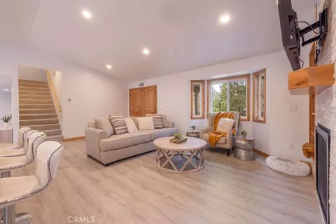 Living - 352 Feldstrasse, Big Bear Lake, CA 92315 photo 2 of 4