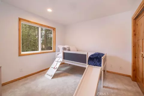 Bedroom - 352 Feldstrasse, Big Bear Lake, CA 92315 photo 5 of 12
