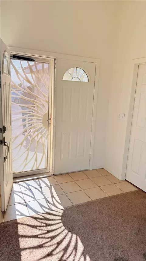 Entry Way - 1360 Savanna, Barstow, CA 92311 photo 1 of 2