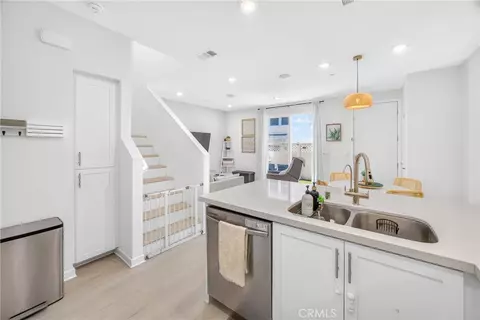 Entry Way - 1346 Coriander Ct, Upland, CA 91786 photo 4 of 5