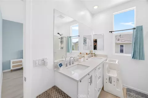 Bath - 1346 Coriander Ct, Upland, CA 91786 photo 2 of 2