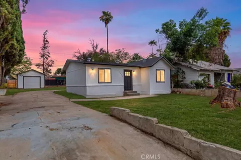 Exterior - 1935 Spring Gdn, Riverside, CA 92507 photo 3 of 8