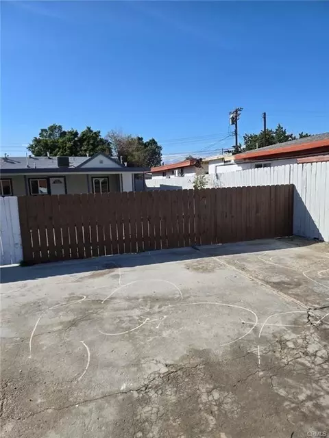 Exterior - 84057 Manila, Indio, CA 92201 photo 6 of 9
