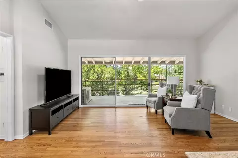 Living - 186 N N Ctr, Redlands, CA 92373 photo 5 of 6