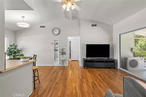 Living - 186 N N Ctr, Redlands, CA 92373 photo 3 of 5