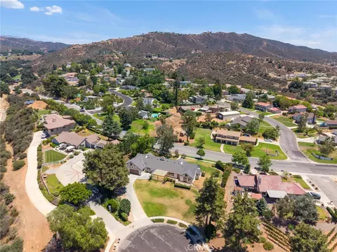 View/Area - 13195 Serape Ct, Yucaipa, CA 92399 photo 3 of 4
