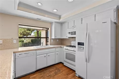 Kitchen - 13195 Serape Ct, Yucaipa, CA 92399 photo 2 of 3