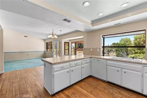 Living - 13195 Serape Ct, Yucaipa, CA 92399 photo 5 of 13