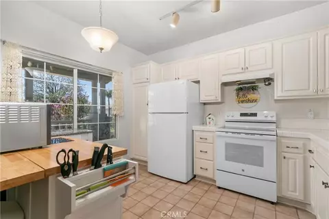 Kitchen - 1362 Plumwood Dr, Mentone, CA 92359 photo 1 of 2