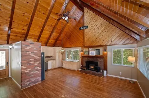 Living - 363 Castle Gate, Lake Arrowhead, CA 92352 photo 4 of 7